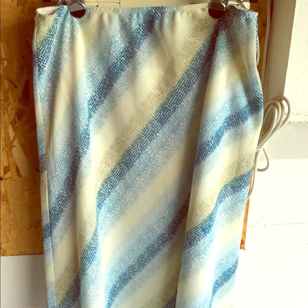 New York & Company Skirt size Medium